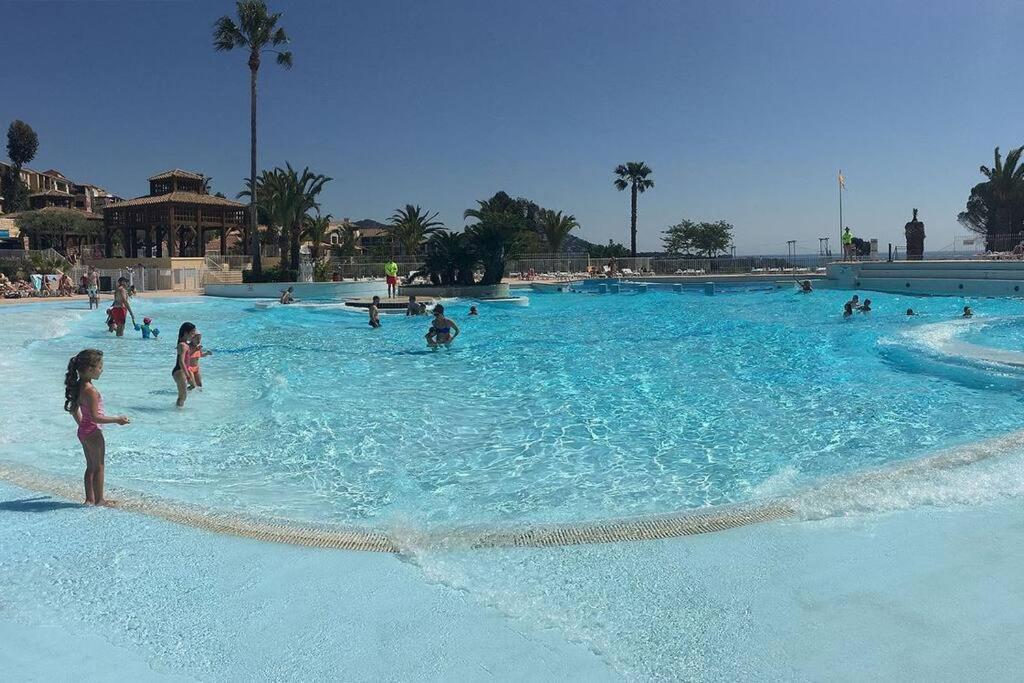 Dans Un Cadre D'Exception, Vue Mer Panoramique A Agay Cote D'Azur, Village Vacances Cap Esterel, T2 Avec Jardin, Golf, Climatisation, Wifi, 5 Piscines Saint-Raphaël المظهر الخارجي الصورة