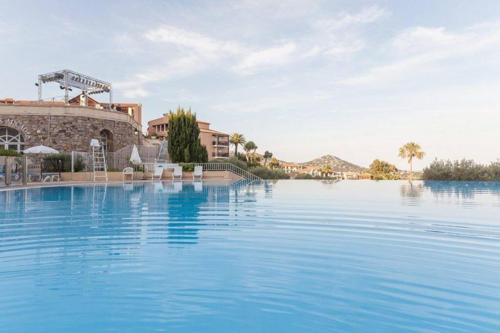 Dans Un Cadre D'Exception, Vue Mer Panoramique A Agay Cote D'Azur, Village Vacances Cap Esterel, T2 Avec Jardin, Golf, Climatisation, Wifi, 5 Piscines Saint-Raphaël المظهر الخارجي الصورة
