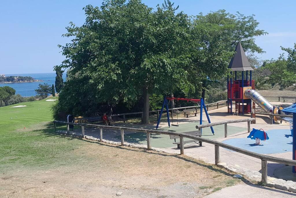Dans Un Cadre D'Exception, Vue Mer Panoramique A Agay Cote D'Azur, Village Vacances Cap Esterel, T2 Avec Jardin, Golf, Climatisation, Wifi, 5 Piscines Saint-Raphaël المظهر الخارجي الصورة