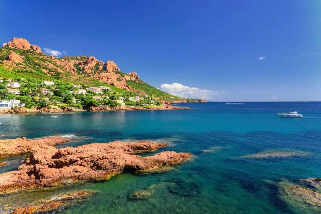 Dans Un Cadre D'Exception, Vue Mer Panoramique A Agay Cote D'Azur, Village Vacances Cap Esterel, T2 Avec Jardin, Golf, Climatisation, Wifi, 5 Piscines Saint-Raphaël المظهر الخارجي الصورة