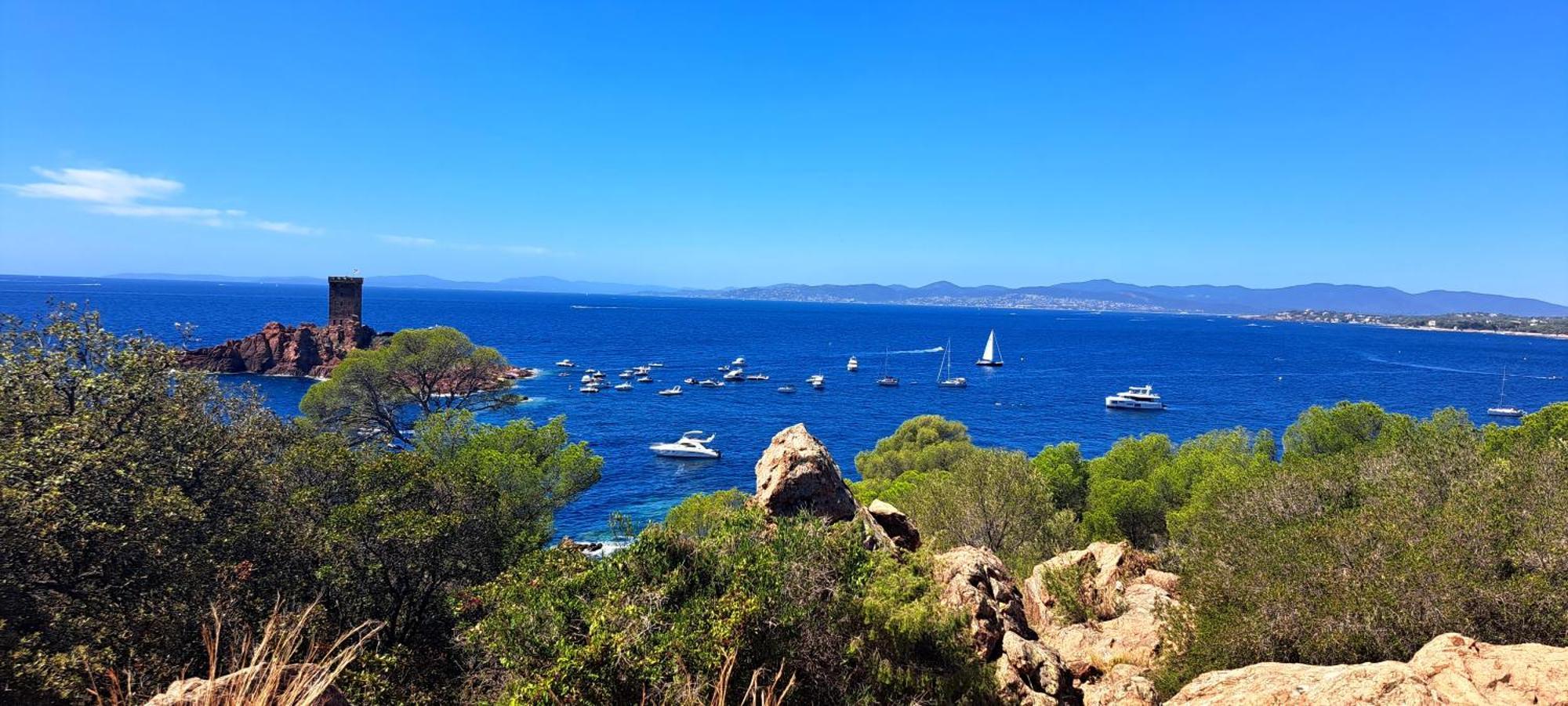 Dans Un Cadre D'Exception, Vue Mer Panoramique A Agay Cote D'Azur, Village Vacances Cap Esterel, T2 Avec Jardin, Golf, Climatisation, Wifi, 5 Piscines Saint-Raphaël المظهر الخارجي الصورة